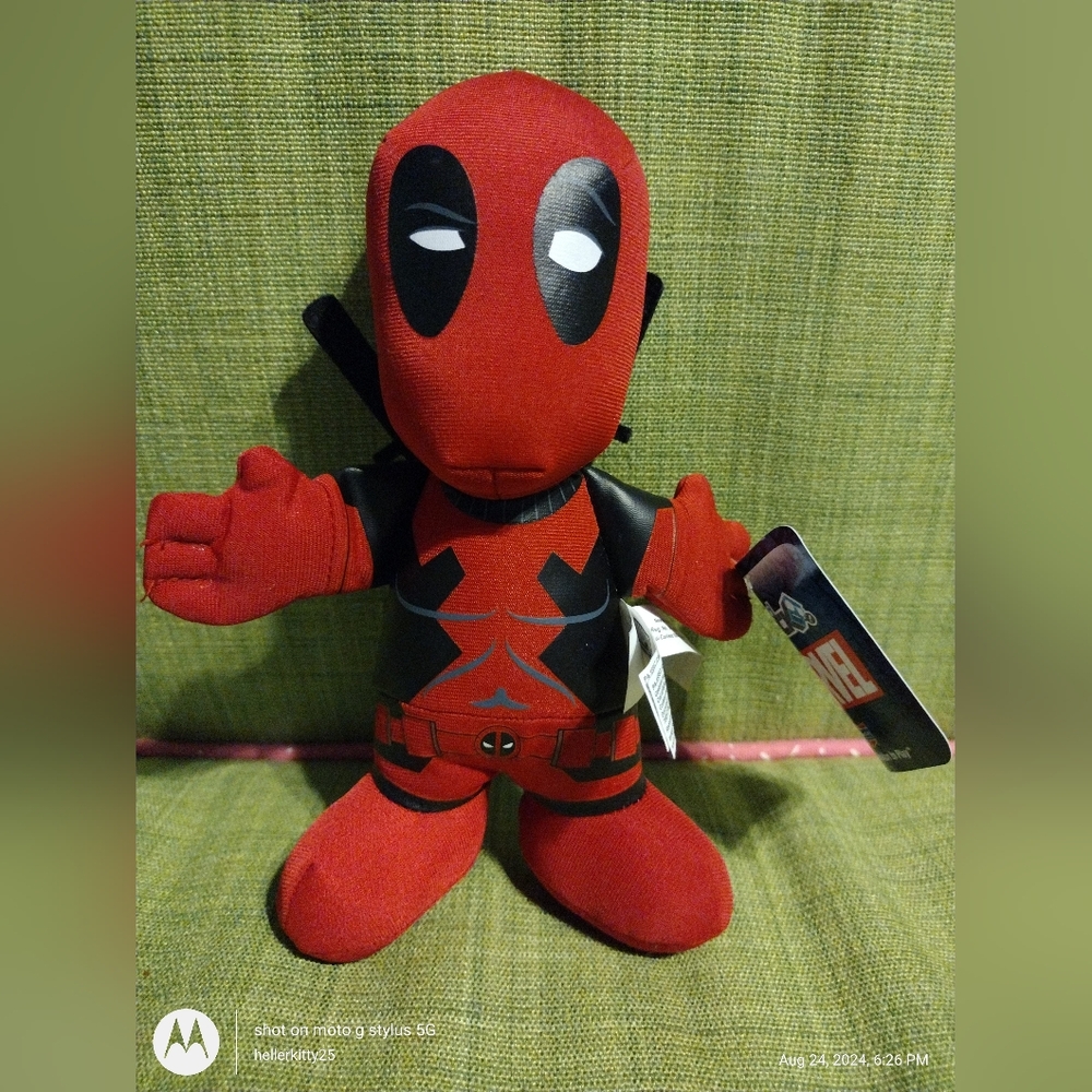 Marvel DEADPOOL Red 7" Plush Figure - Nerd Block **NEW WITH TAGS*